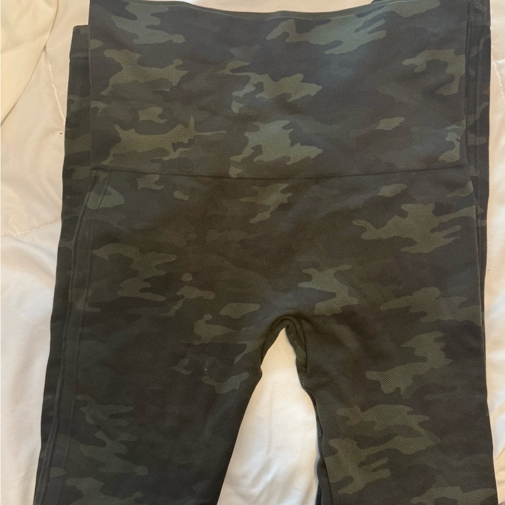 SPANX Green Camo High-Waist Leggings